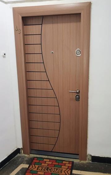 Apartament cu 2 camere decomandat în Victoriei