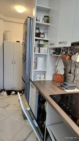 Apartament cu 2 camere semidecomandat în Florilor