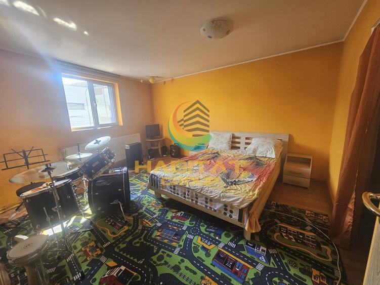 Casă individuală cu 3 camere cu Canalizare în Tineretului