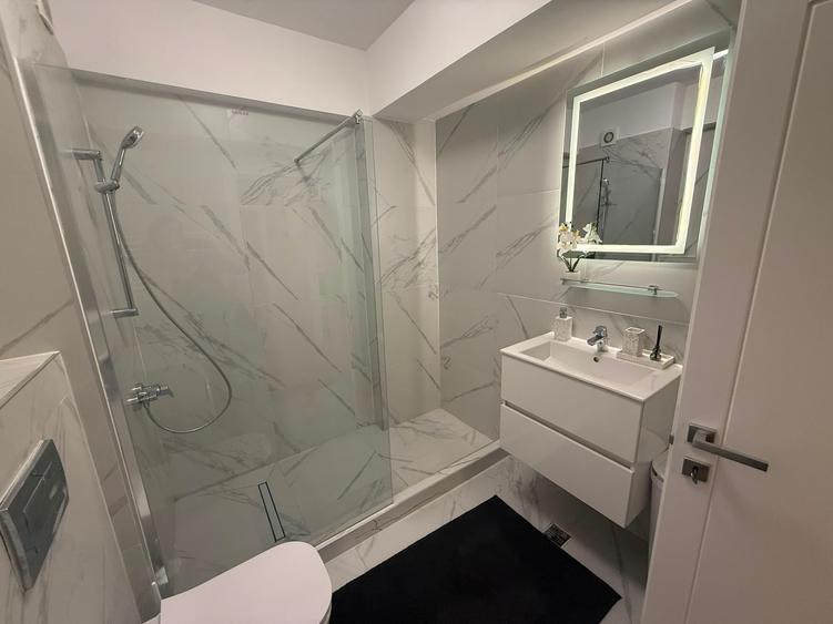Apartament cu 2 camere semidecomandat în Pipera