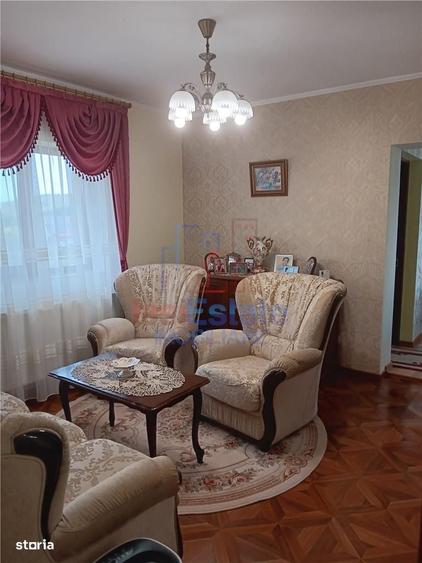 Casă cu 4 camere în Rediu