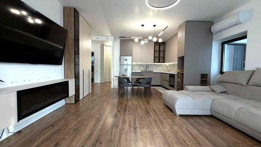 Apartament cu 2 camere semidecomandat, mobilat în 1 Mai