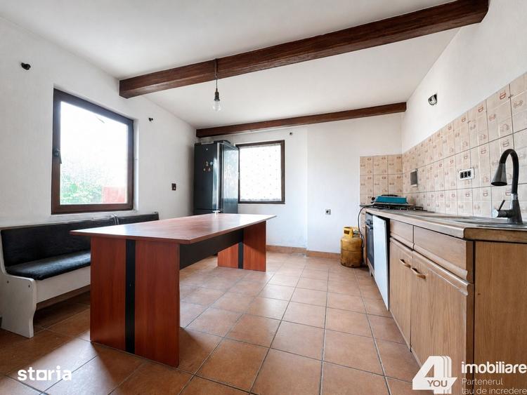 Casă cu 2 camere cu Teren 1166 Mp în Secusigiu