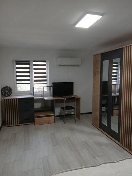 Garsonieră decomandată în Central