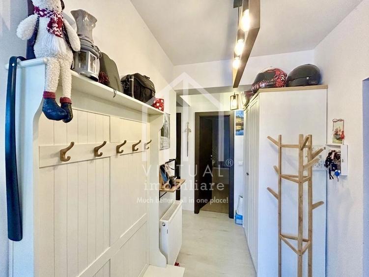 Apartament cu 3 camere semidecomandat, mobilat în Turnișor