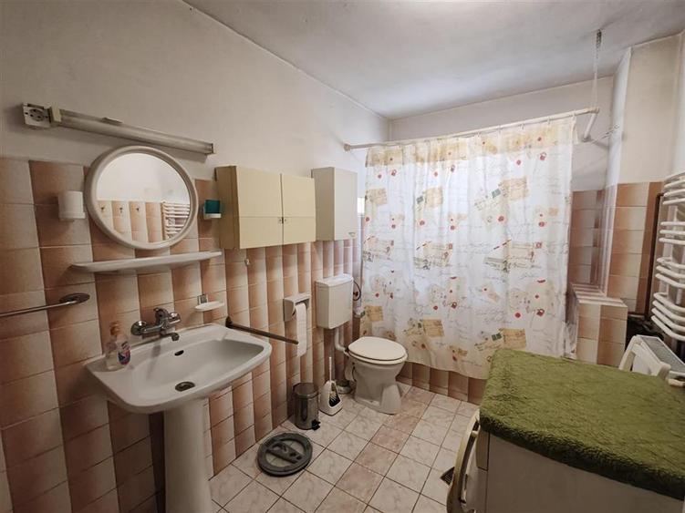 Casă individuală cu 3 camere cu Canalizare în Baciu