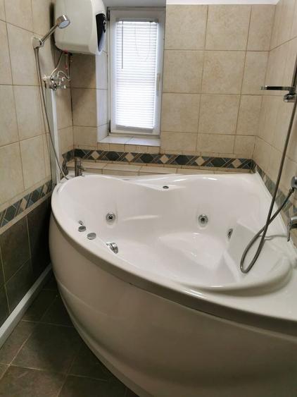 Apartament cu 4 camere în Unirii