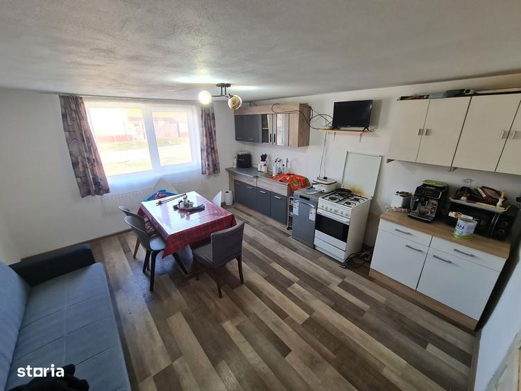 Casa de Vanzare in Rapsig, Renovata! 64km de Jud. Arad, Pe Principala! - 18