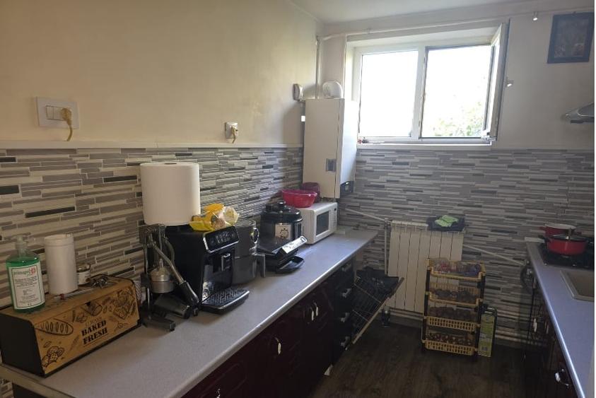Apartament cu 2 camere decomandat, mobilat în Rovine