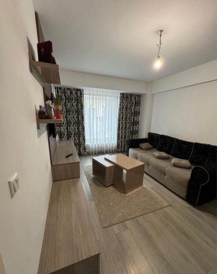 Apartament cu 3 camere decomandat în Bucium