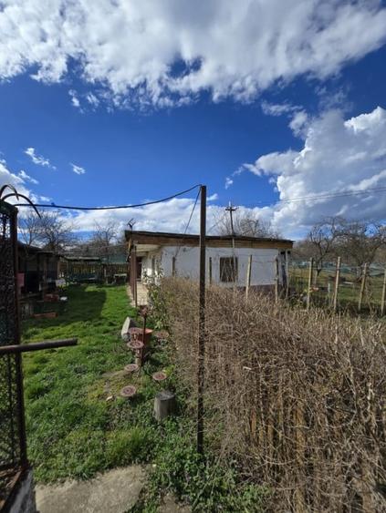 Casă individuală cu 3 camere cu Teren 2876 Mp în Herneacova