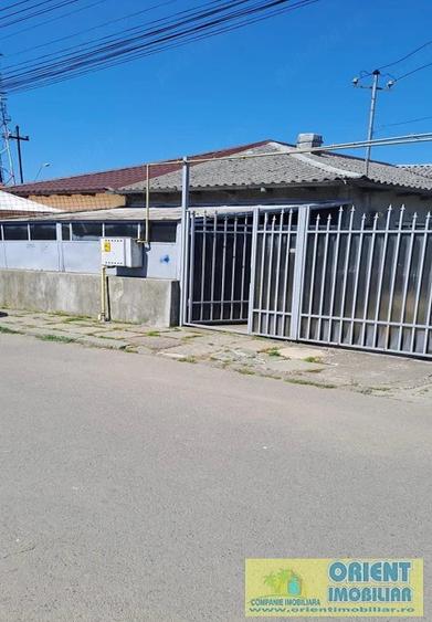 Casă cu 3 camere cu Teren 200 Mp în Palas