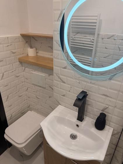 Apartament cu 2 camere decomandat în Central