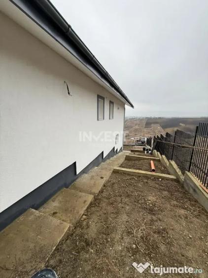 Casă cu 4 camere cu Teren 400 Mp în Popas Păcurari