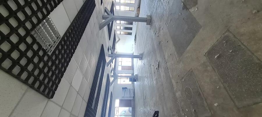 Spațiu comercial, de 3,000 mp, în Sântuhalm