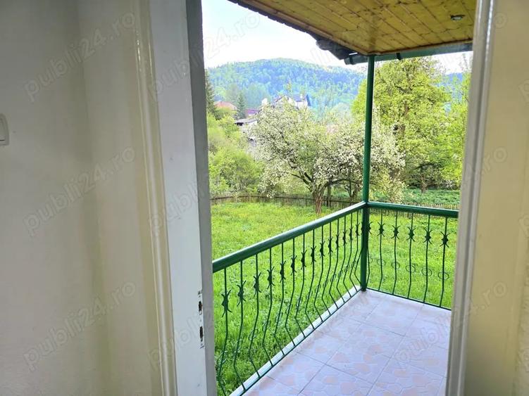 Casă cu 4 camere în Bușteni