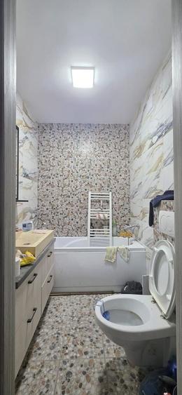 Apartament cu 2 camere decomandat în Km 4
