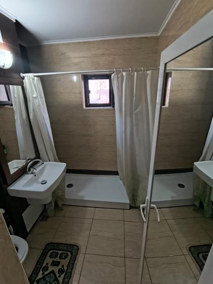 Apartament cu 4 camere decomandat, mobilat în Trocadero