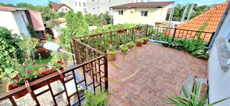 Casă individuală cu 5 camere cu Canalizare în Giroc