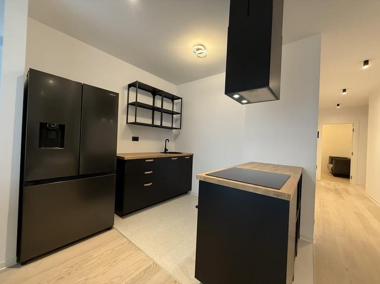 Apartament cu 3 camere decomandat în Barbu Văcărescu