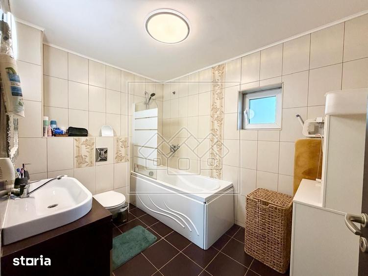 Ap modern, cu 3 camere, balcon - Zona Lazaret - 4
