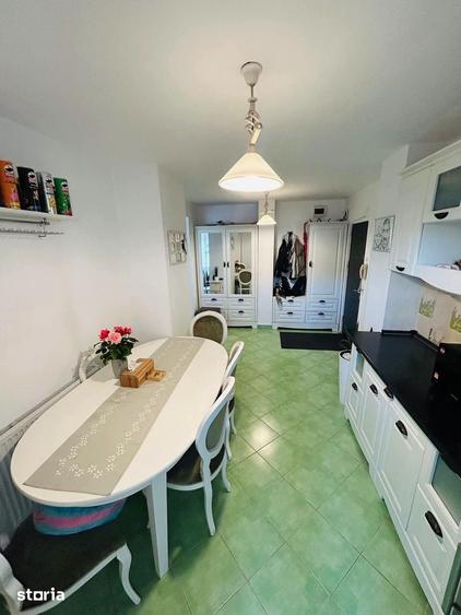 Apartament cu 3 camere în Rogerius