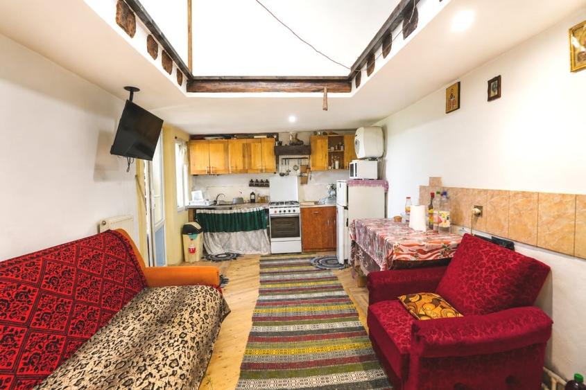 Casă cu 3 camere cu Teren 644 Mp în Bicazu Ardelean