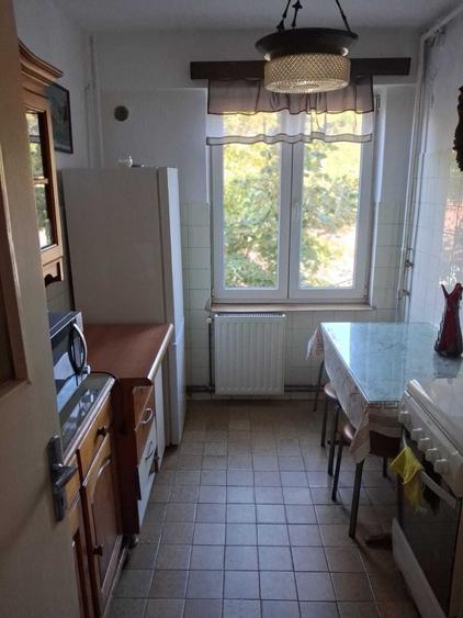 Apartament cu 3 camere decomandat în Dacia
