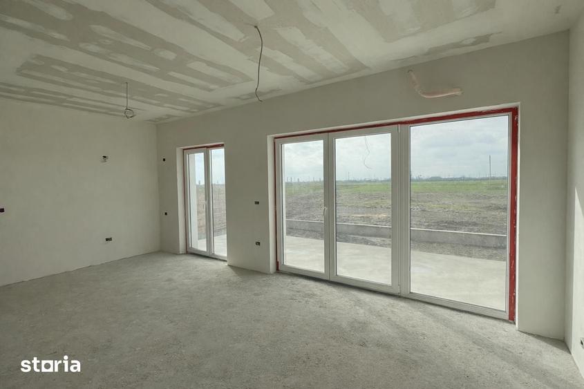 Apartament cu 3 camere decomandat în Torontalului