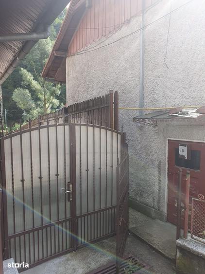 Casă cu Teren 327 Mp în Central