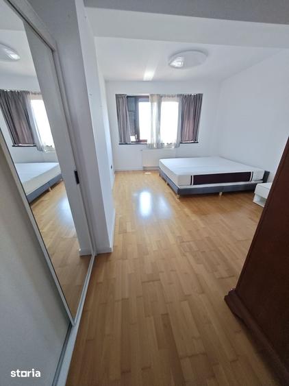 Apartament cu 3 camere decomandat, mobilat în Moșilor