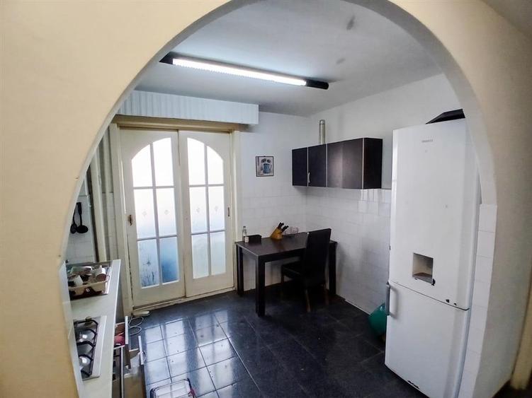 Apartament cu 3 camere decomandat în Cetății