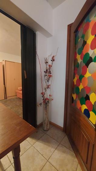 Apartament cu 3 camere decomandat în Tineretului