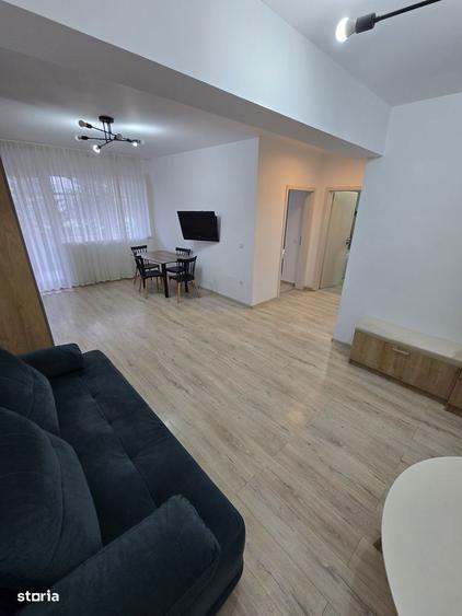 Apartament cu 3 camere decomandat în Dâmbul Rotund