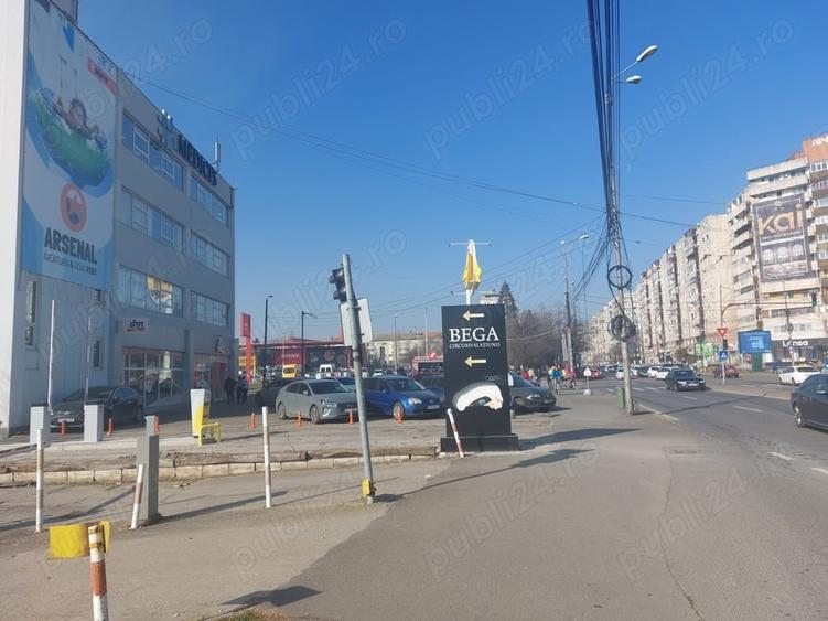 Apartament cu 3 camere semidecomandat în Gheorghe Lazăr