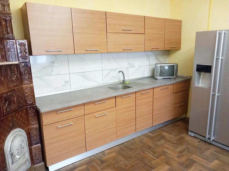 Casă cu 4 camere cu Teren 850 Mp în Cut