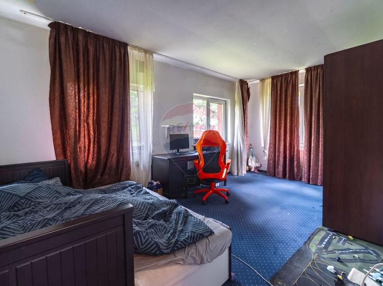 Casă individuală cu 4 camere cu Teren 784 Mp în Stupini