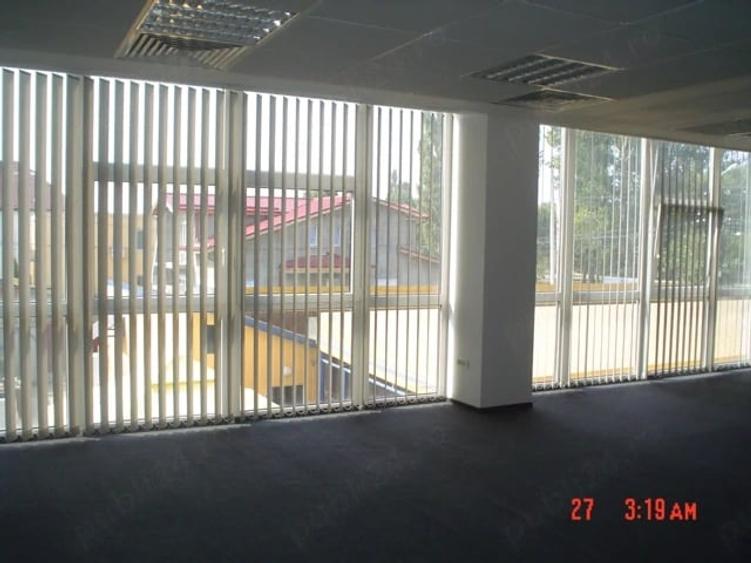 Spațiu comercial, de 1,300 mp, în Soarelui