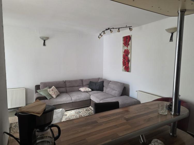 Apartament cu 2 camere semidecomandat în Medicină