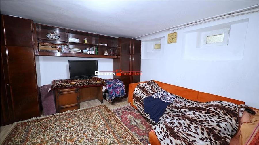 Casă cu 2 camere în Central