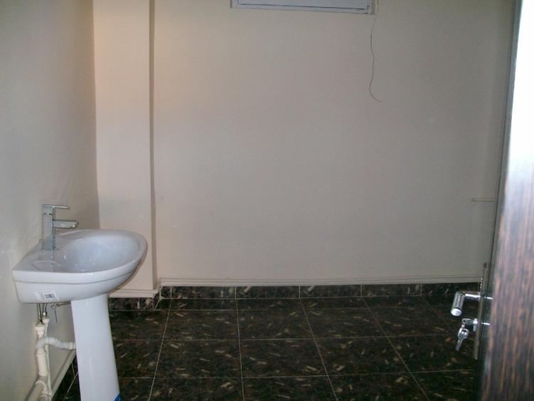 Spațiu comercial, de 110 mp, în Dâmbovița