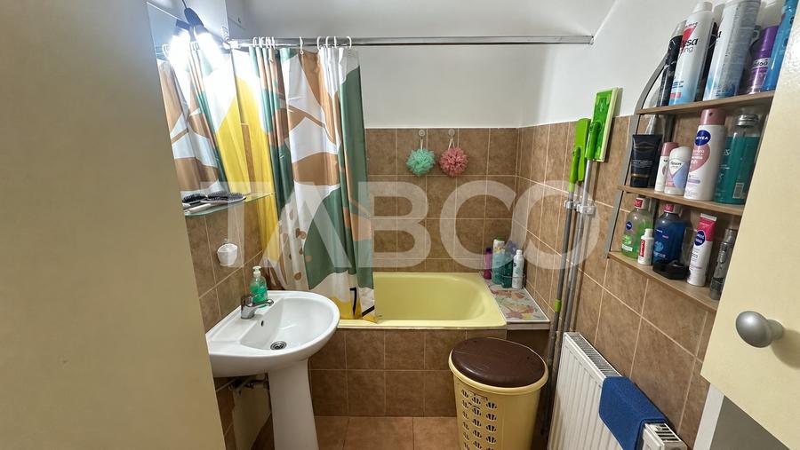 Apartament cu 2 camere decomandat, mobilat în Central