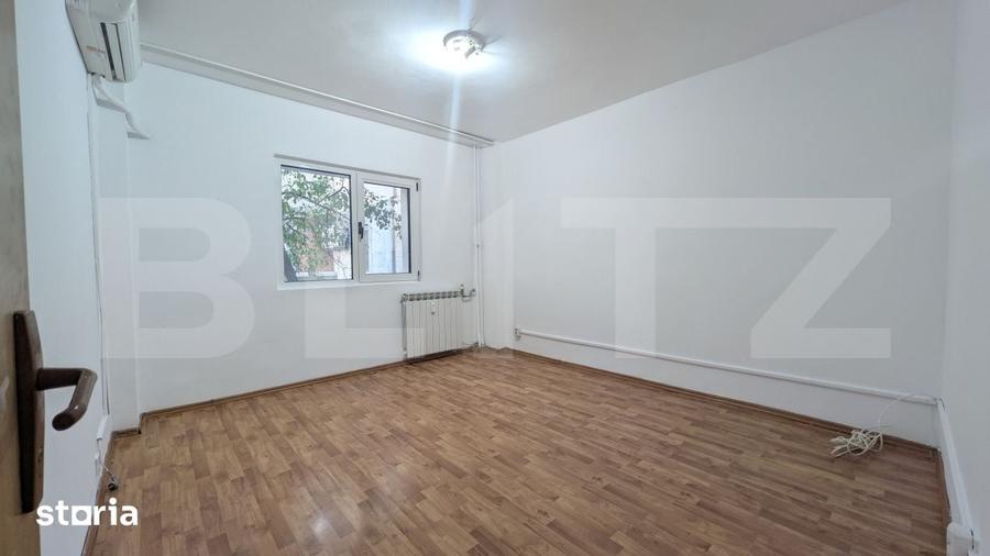 Apartament cu 4 camere decomandat în Republicii