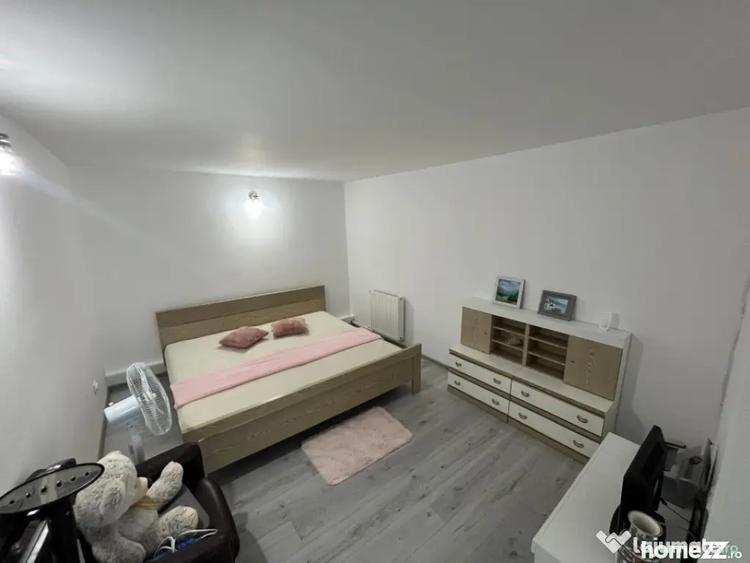 Casă cu 5 camere cu Teren 1128 Mp în Popoveni