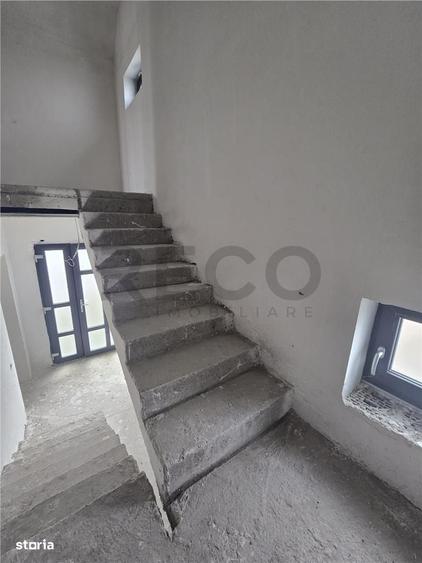 Casă cu 4 camere cu Teren 598 Mp în Sântandrei