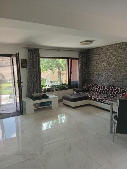 Casă cu 3 camere în Uiești