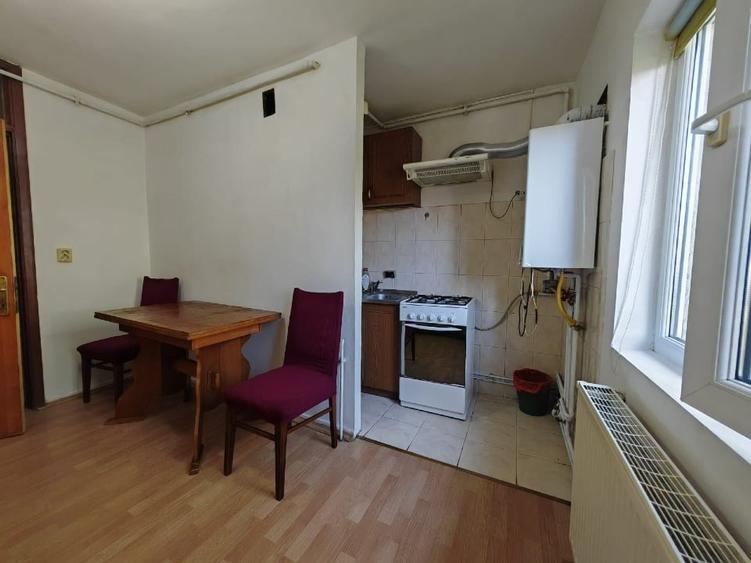 Apartament cu 2 camere decomandat, mobilat în Central