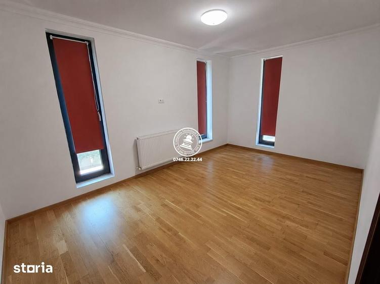 Casă cu 3 camere cu Teren 450 Mp în Podul de Fier