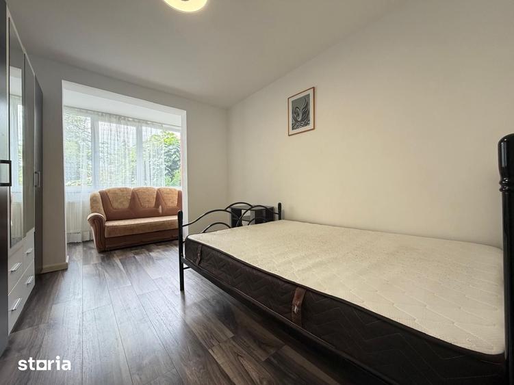 Apartament cu 3 camere semidecomandat în Griviței
