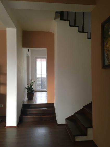 Casă cu 3 camere în Baciu